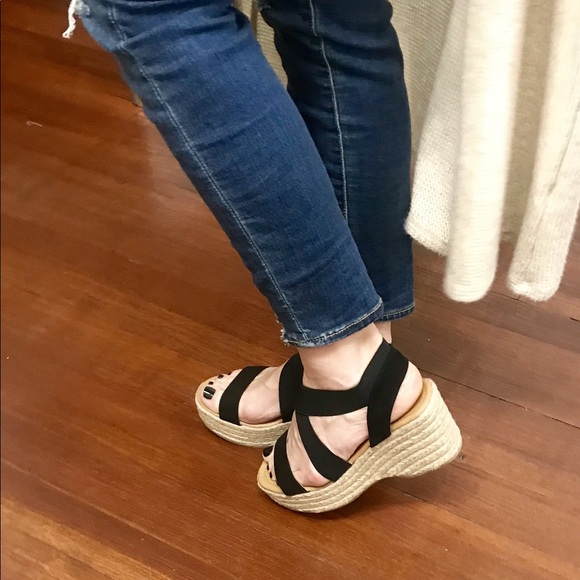 Cross Cross Espadrille - Picture 2 of 5